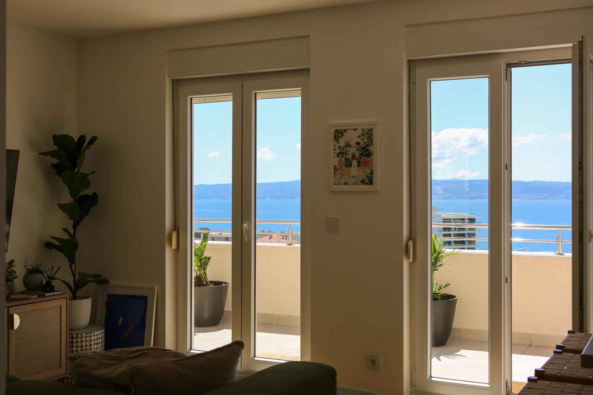 Kiki'S Sea View Studio Split Room photo