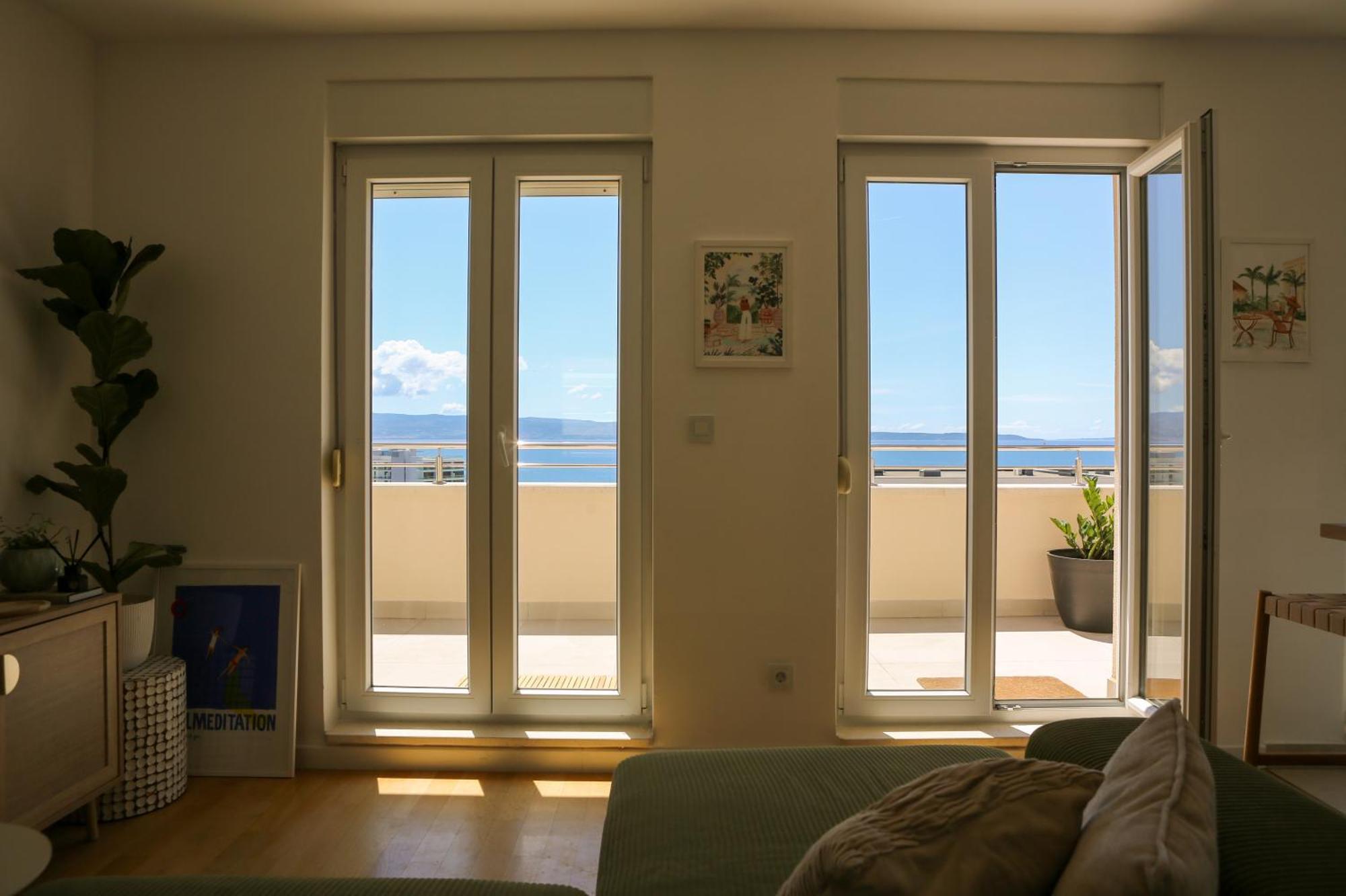 Kiki'S Sea View Studio Split Room photo